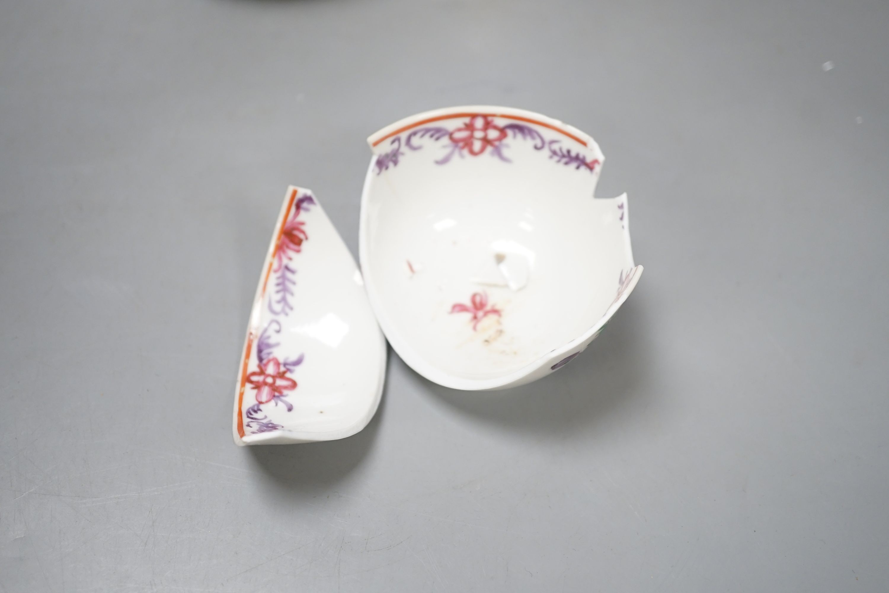 An 18th century Chinese export teapot and coffee cup, a crackle glaze censer and a teabowl (a.f)